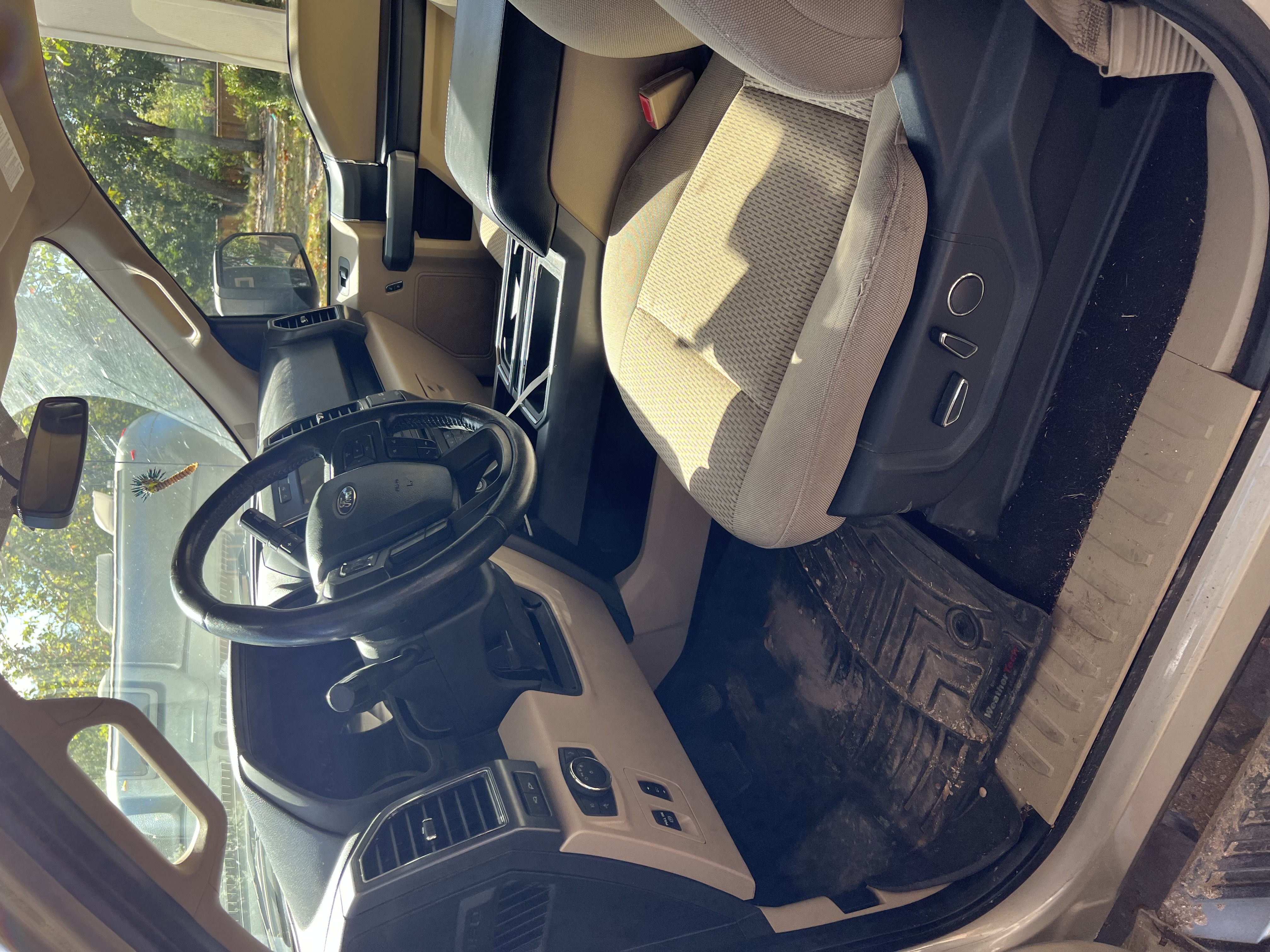 Ford F-150 front interior before detail