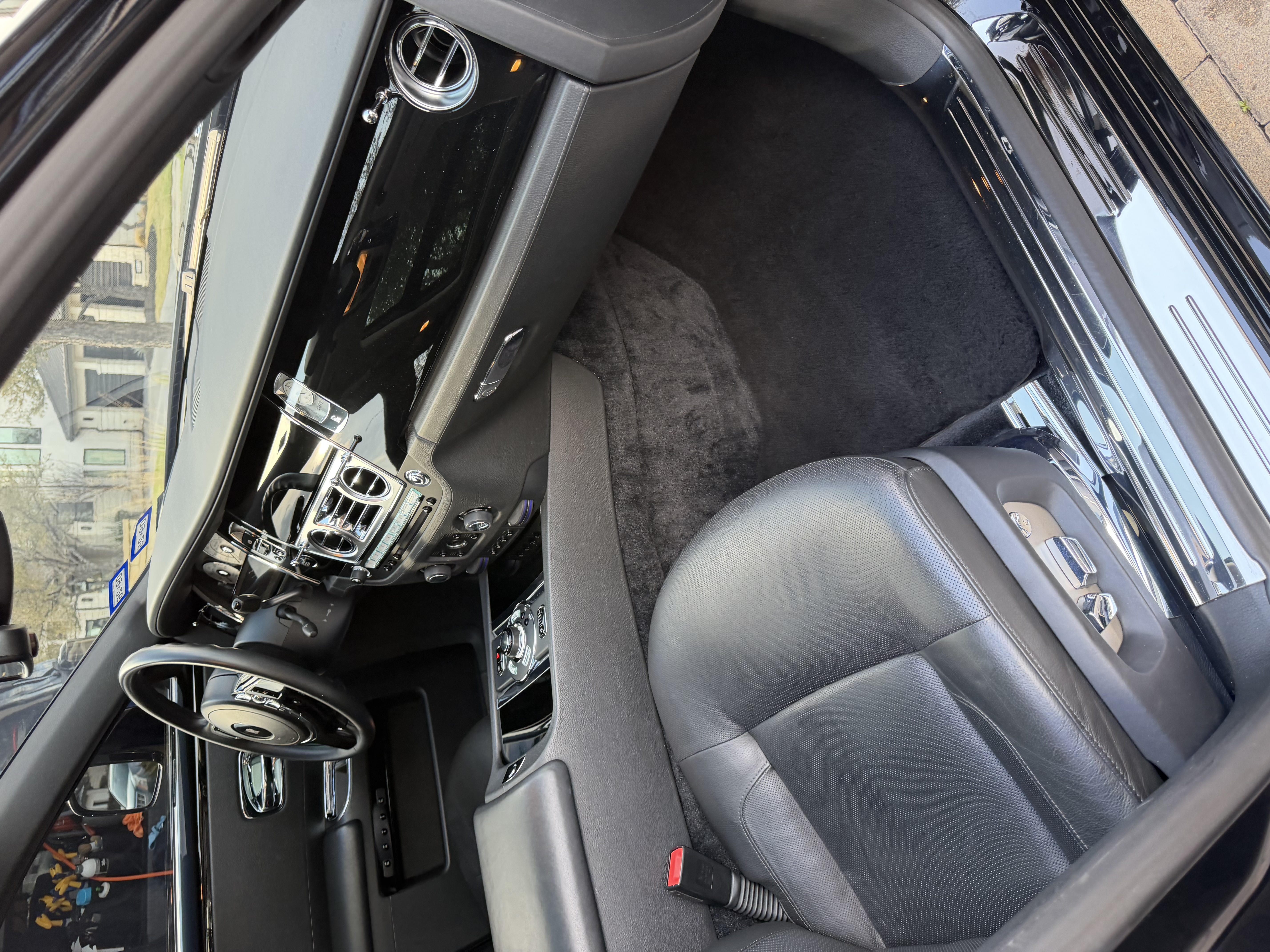 Rolls Royce Ghost interior after detail
